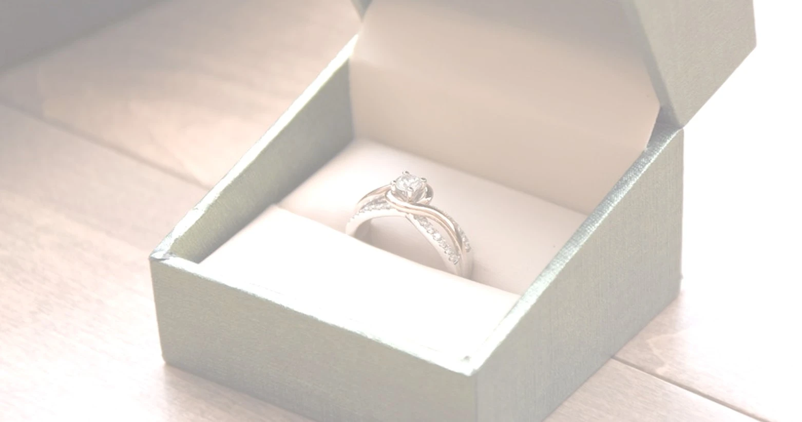 10 Perfect Engagement Gift Ideas